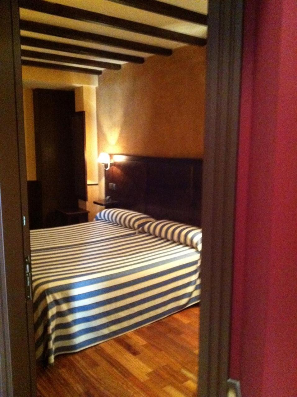 סלאמנקה Hosteria Casa Vallejo מראה חיצוני תמונה